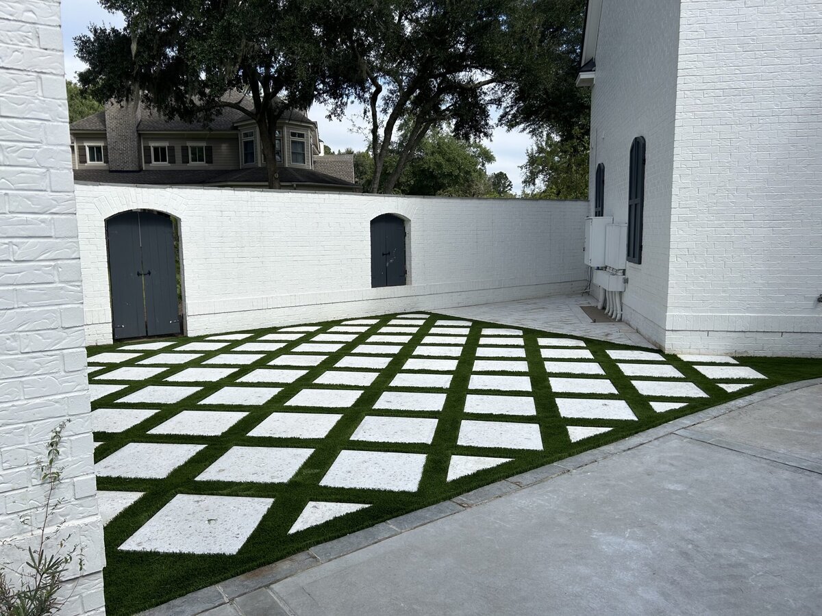 Backyard Artificial Turf Savannah Playhouse 1024x576