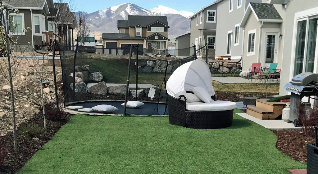 Utah Grass365 with Trampoline