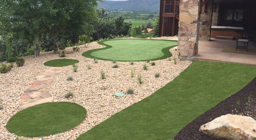 Utah Backyard Putting Green with Chipping