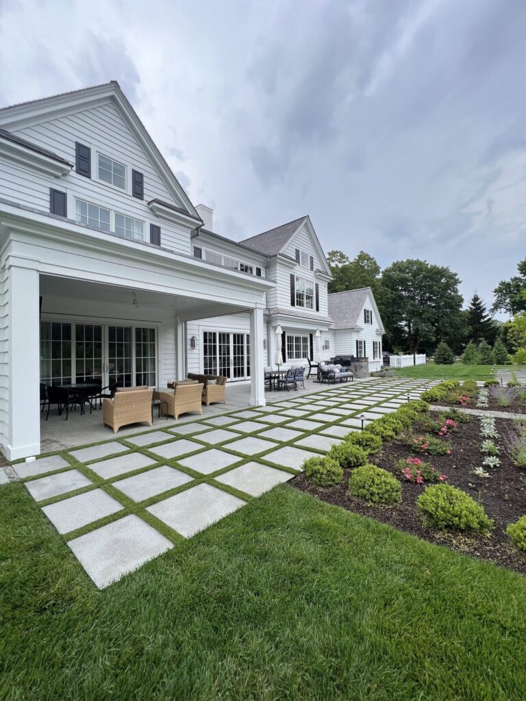 Backyard Synthetic Grass Installation Company Stamford 1024x768