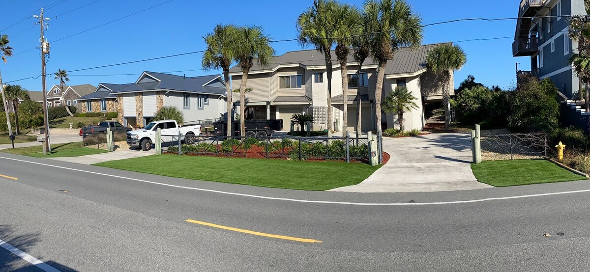 Backyard Synthetic Grass Installation Company Jacksonville 1024x768