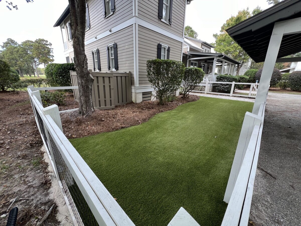 Savannah Artificial Pet Turf Two Dogs Hero Web