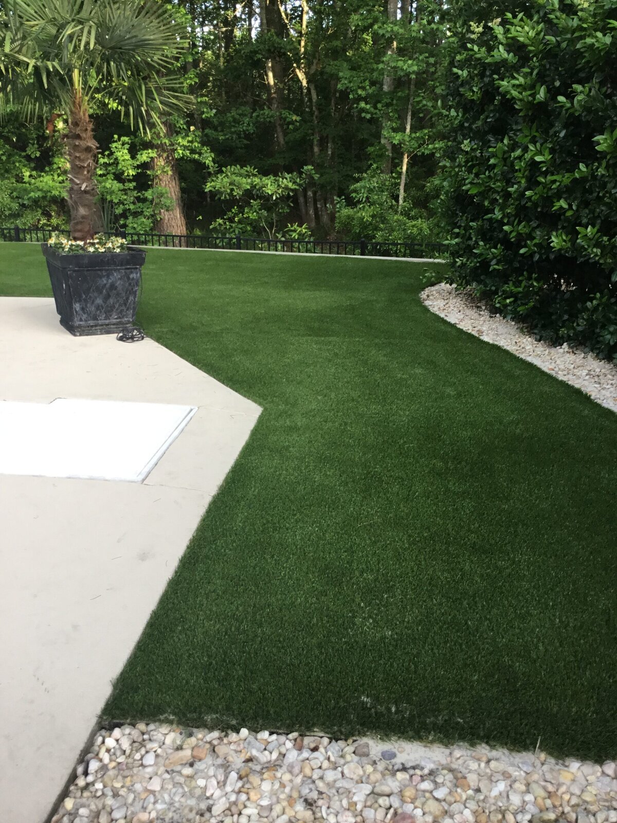 Backyard Synthetic Grass Installation Company Charleston 1024x768