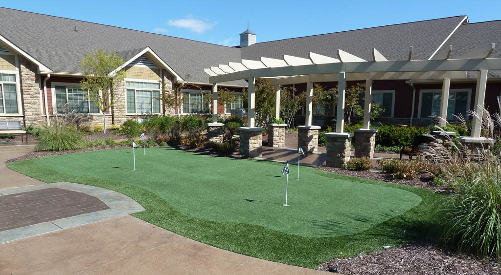 multi family apartment putting green