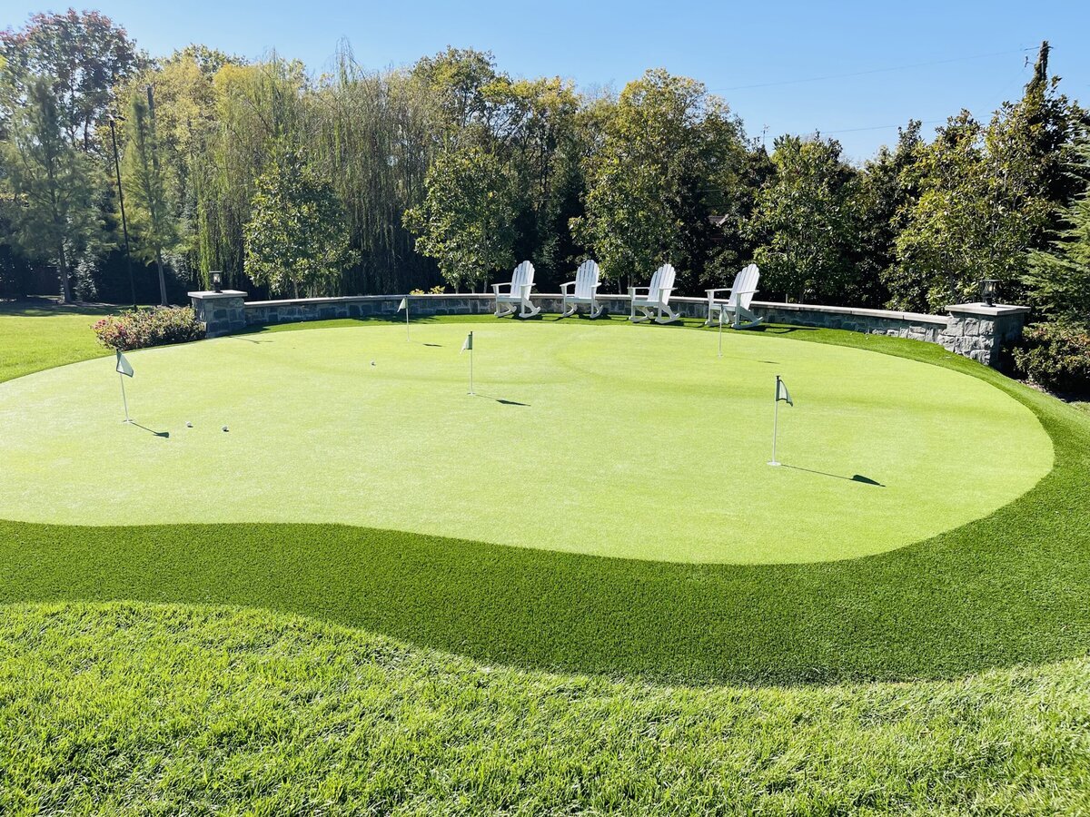 Putting Green with Fringe and Chairs Nashville