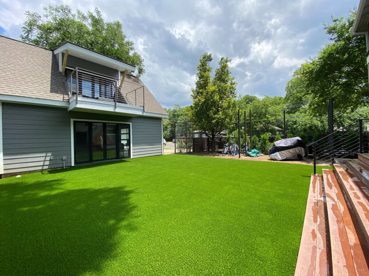 Backyard Artificial Turf Austin Playhouse 1024x576