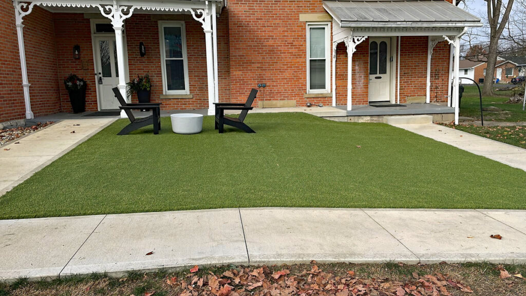 Backyard Synthetic Grass Installation Company Columbus 1024x768
