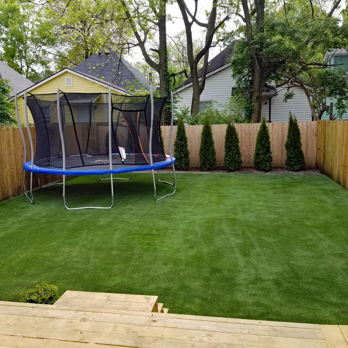 Synthetic Turf Backyard with Trampoline Lexington