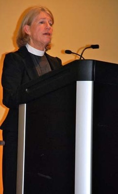 Sally Bingham speaks at Interfaith Power and Light dinner