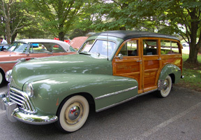 Photo of a "woody" at Mission-Driven Car Show