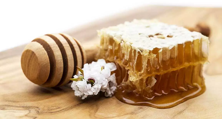 Manuka Honey: Life Changer or Money Waster?