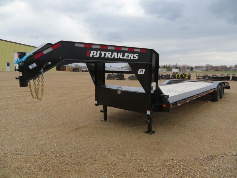 2023 PJ Trailers 30 GN Pro Beam Trailer w/ Monster Ramps Farm