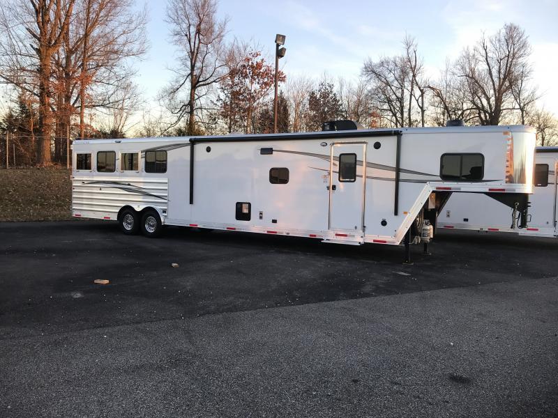 Merhow Horse trailers for sale - TrailersMarket.com