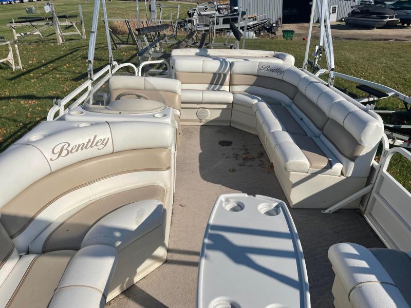 2007 Bentley 20' Pontoon Pontoon Boat Boats for Sale in Juneau, WI Boat Parts Boat