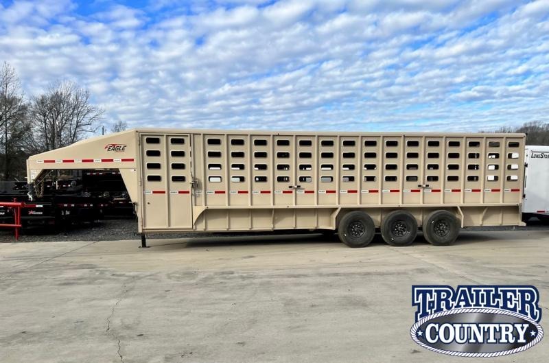 2023 Maxxim Industries Eagle 28' Triple Axle Stock Trailer Living