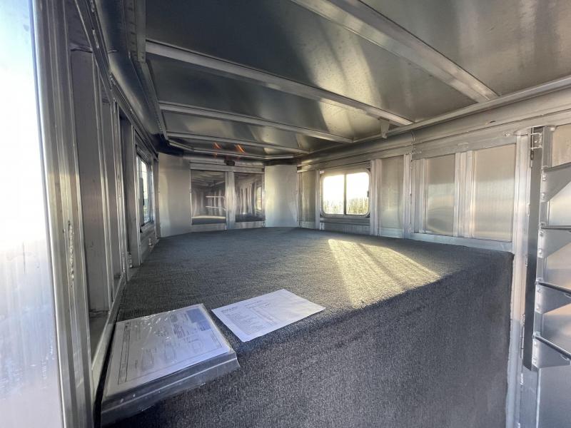 2022 Featherlite 7541 3 Horse Gooseneck Drop Down Windows & Bars