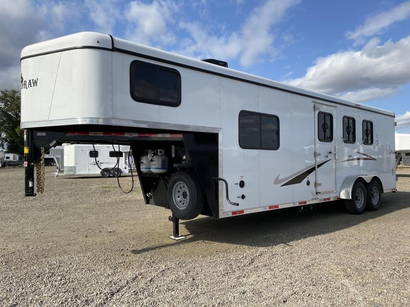 2022 Bison Quickdraw 3 Horse Living Quarters Power Awning Escape