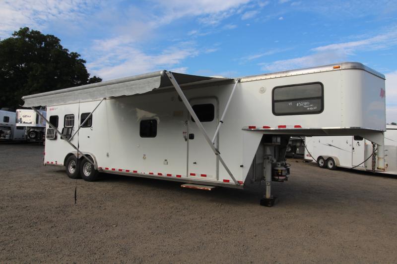 Price reduced 1000 2005 Kiefer 8' Wide Living Quarters 3 Horse Trailer