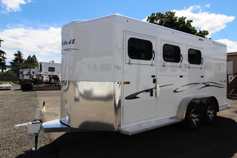 2024 Trails West Classic II 3 Horse Trailer Warmblood Height Horse