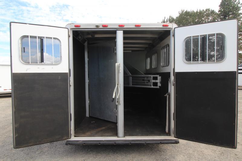 2003 Sooner SE 318 Gooseneck 3 Horse Trailer Large Dressing Room