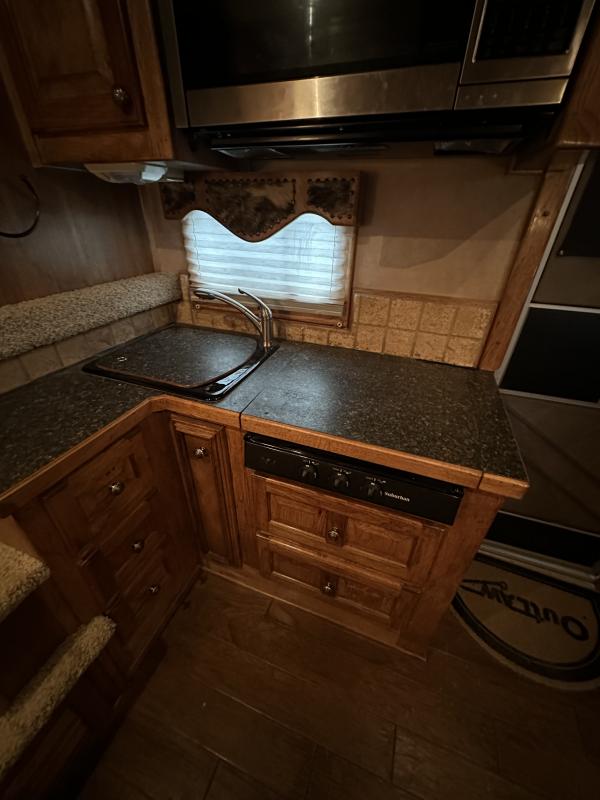 2006 4Star Trailers 4H 14'SW Bunk Beds Horse Trailer Stephenville