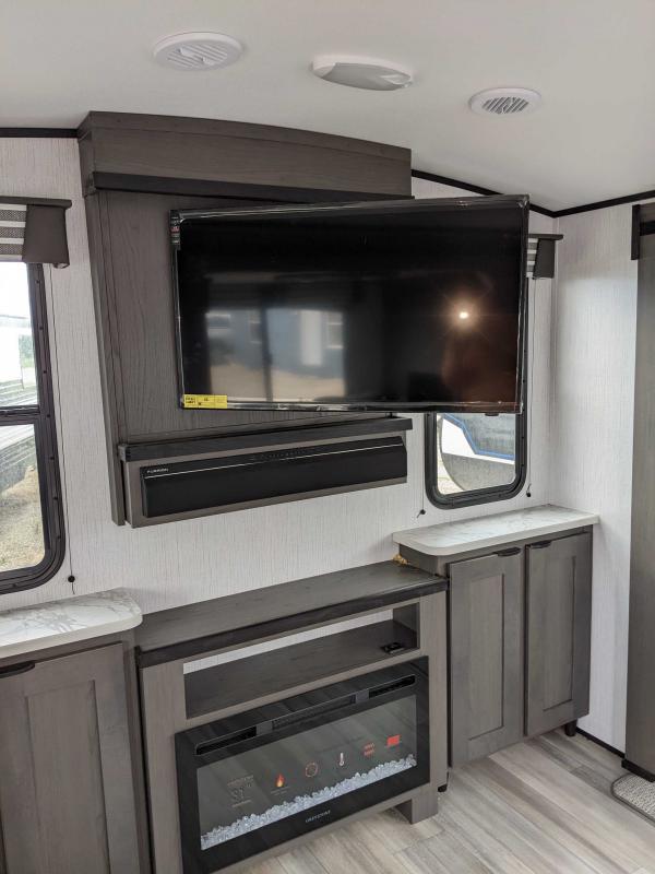 2023 Cruiser RV 2780RE MPG Ultra Lite Travel Trailer Ottawa RV Fifth Wheel & Travel Trailer