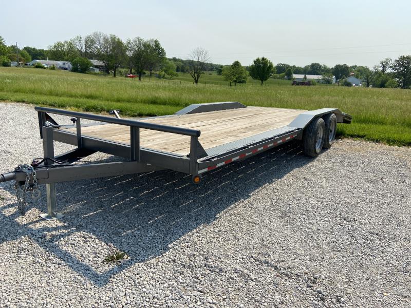 2022 Cardinal Flatbed Car Hauler Maxwell Trailers in Columbia MO and