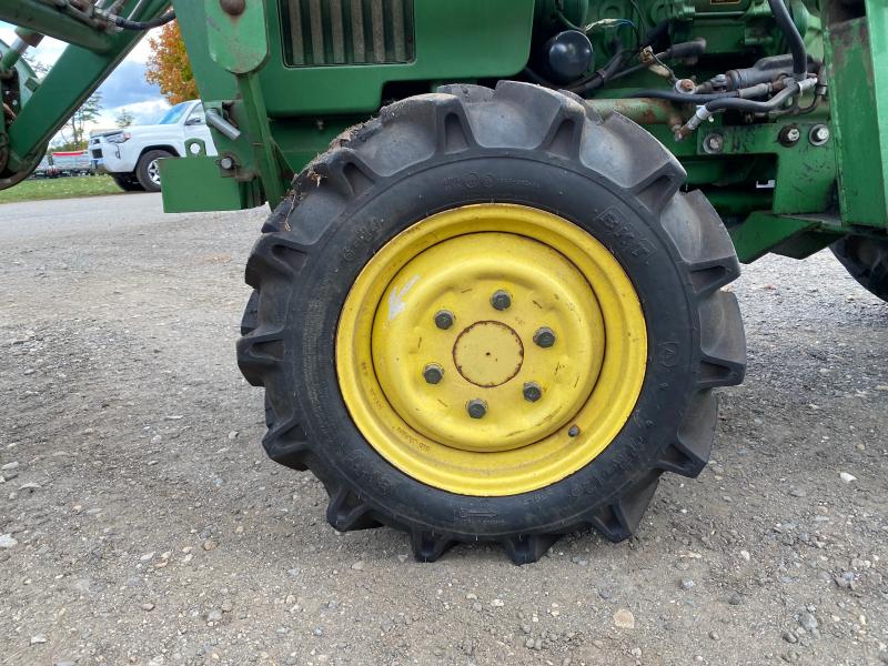 1987 John Deere 750 20HP Tractor w/Front Loader Central NH Trailers