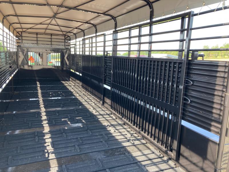 2023 Kodiak 6'8"X24 TANDEM 14K GN STOCK W/ 2 CUT GATES, FLOW THROUGH VENTS & RUBBER CLEATED