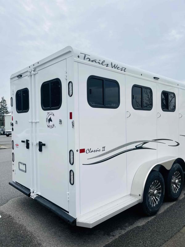 2023 Trails West Classic II 3Horse Horse Trailer Trailers For Sale