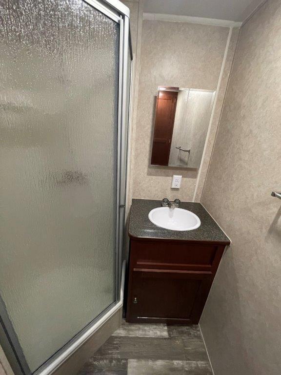 Enclosed Trailers with Living Quarters 2023 53' w/22' LQ Center Bath