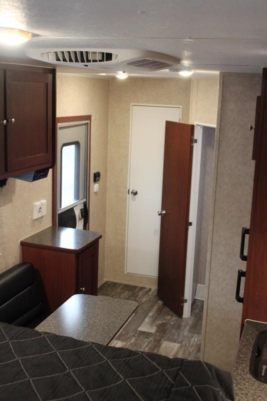 Enclosed Trailer with Living Quarters 48' 2023 Gooseneck Sleeps 4 0490