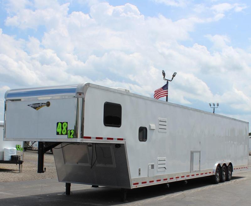 Enclosed Trailer with Living Quarters 48' 2023 Gooseneck Sleeps 4 In