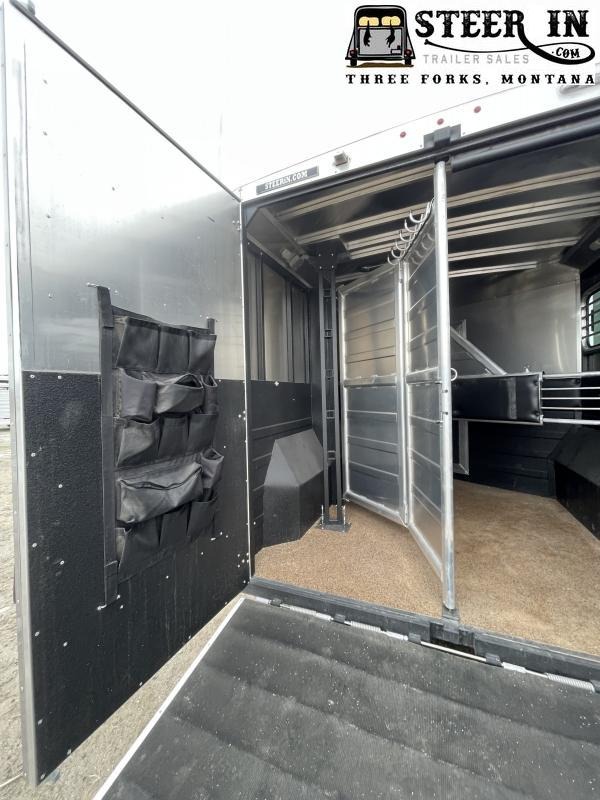2022 Logan Coach LOGAN 2H RIOT Horse Trailer Steer In Trailer Sales