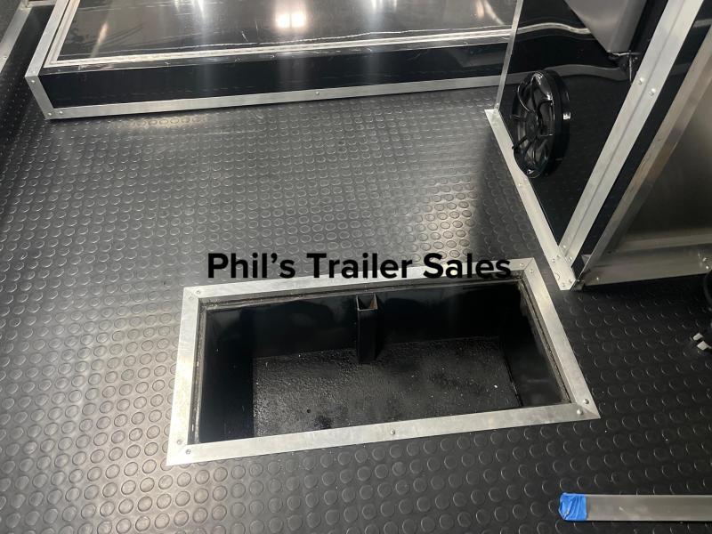 44 Bathroom Continental Trailers AUTOMASTER Car / Racing Trailer / ENCLOSED CARGO / CAR HAULER