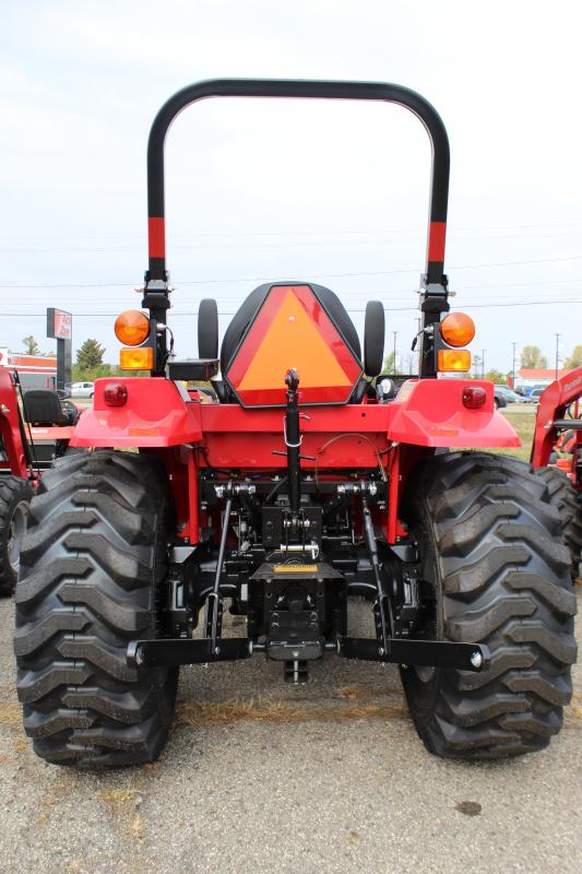 2022 Mahindra MAHINDRA 1626 SHUTTLE LOADER Tractor