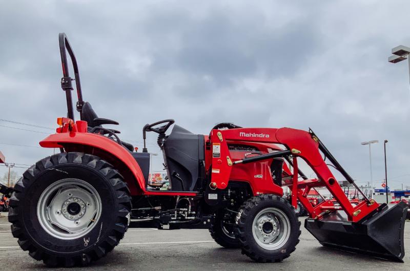 2022 Mahindra MAHINDRA 1635 HST LOADER Tractor