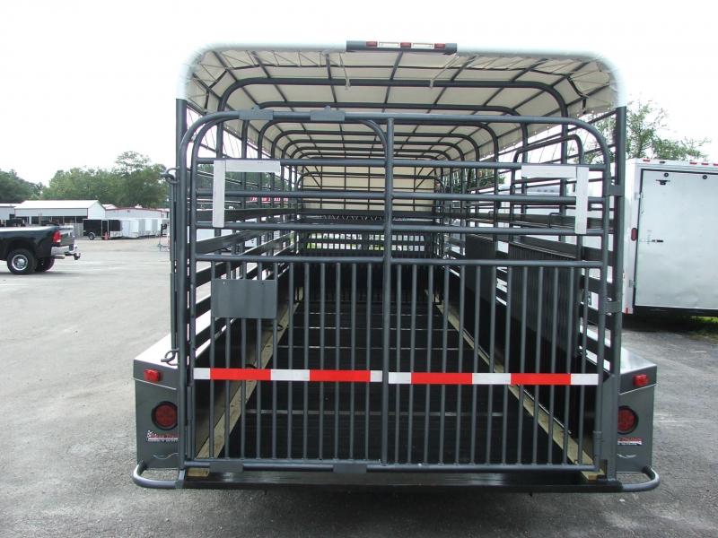 ST3221G TEXAS TRAILERS 32' GOOSENECK STOCK TRAILER W/ TRIPLE AXLES