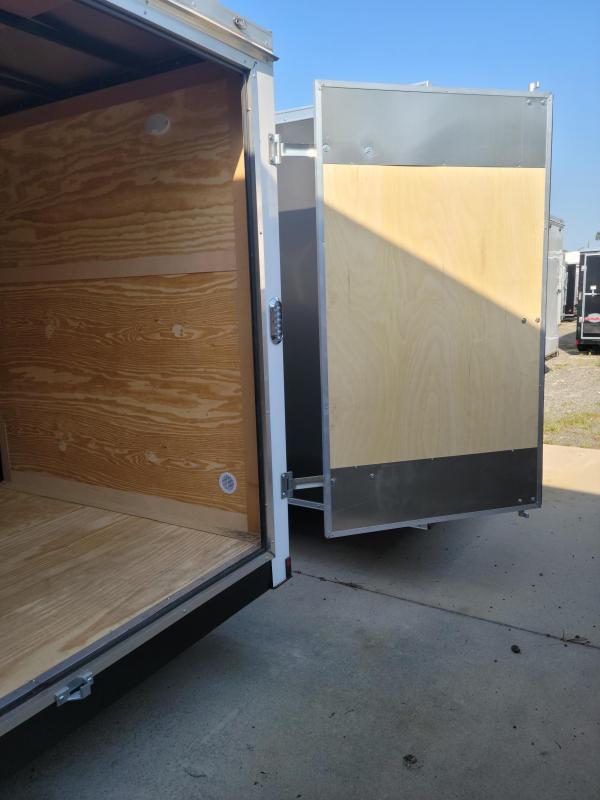 GANS8524TA3 CARGO MATE 8.5 X 24 ENCLOSED WORK/ OFFICE TRAILER W/ 5200