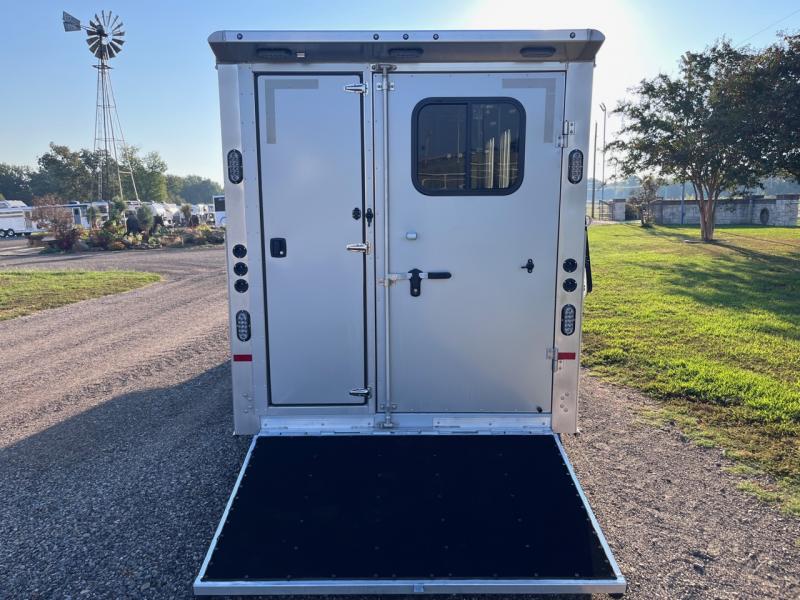 2024 Sundowner Trailers 4 Horse with Double Door Tack Room Horse