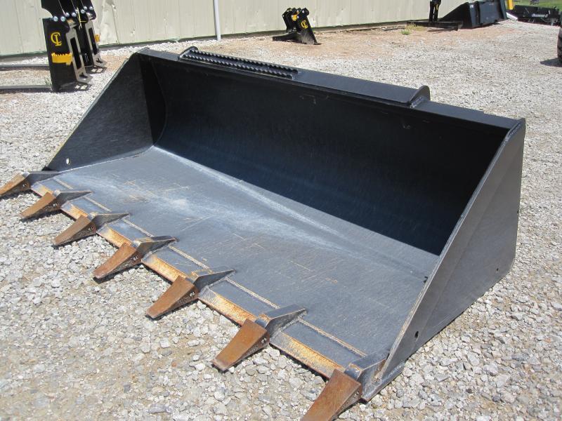 2023 John Deere GH72 Worksite Pro 72" Tooth Bucket Bucket M&M