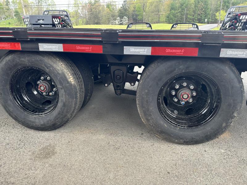 2023 Diamond C Trailers FMAX210 Flatbed Trailer Max Ramps Trailers