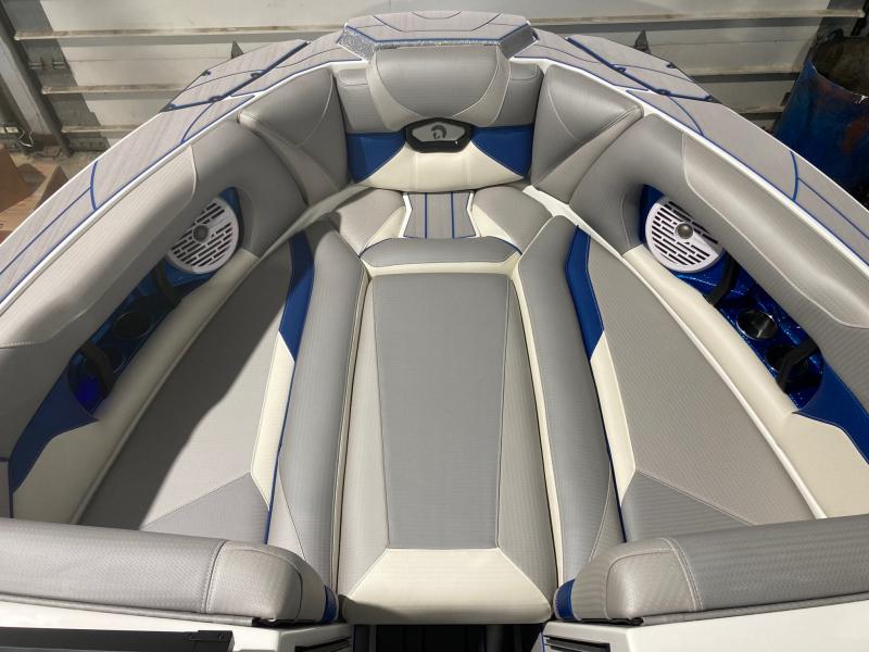 2023 Centurion Boats Ri 265 Surf Boat Silver Sands Marina New
