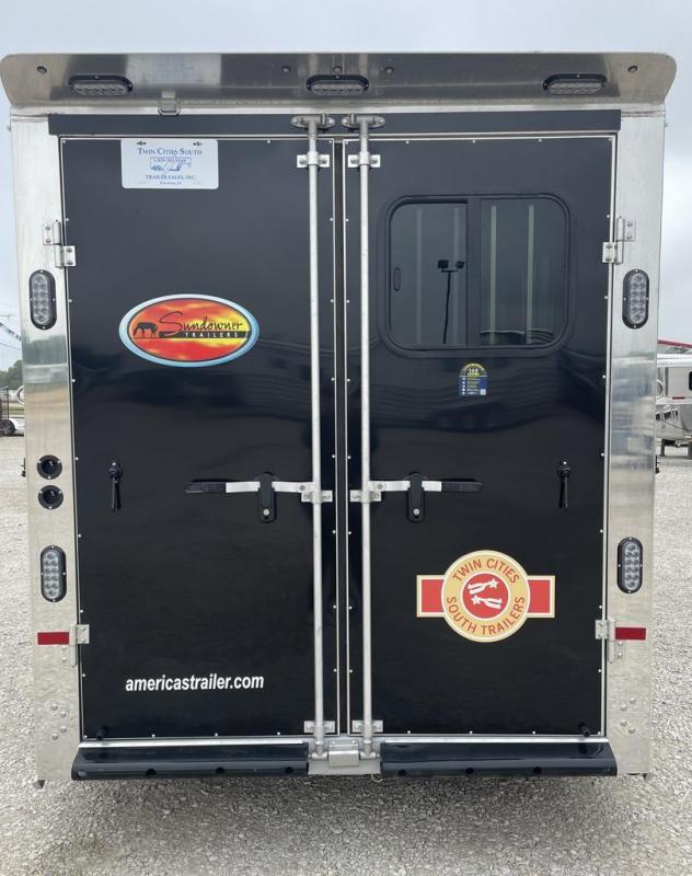 2023 Sundowner 3 horse slant gooseneck Horse Trailers For Sale Near Me