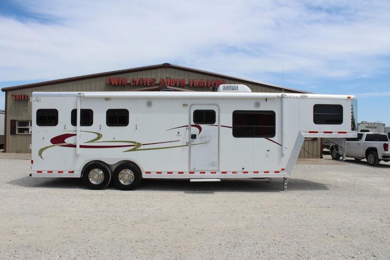 2002 Kiefer 3 horse with 12' Living quarter Utility, Flatbed, Stock