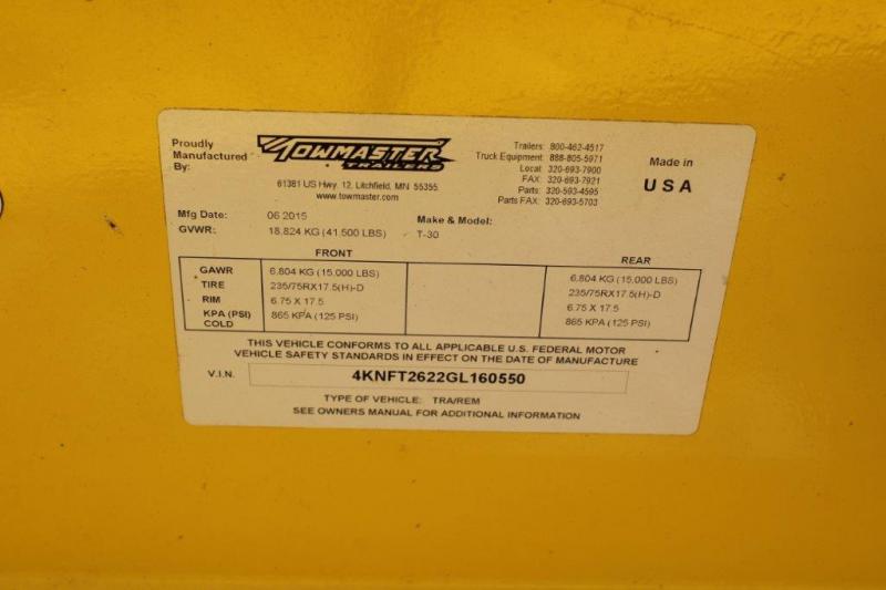 PREOWNED 2015 Towmaster 26ft Deckover Trailer 41,500 GVWR (T30