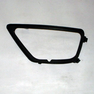 Grilla para Ford Paragolpe / Parante / Capot Focus 2004 / 2007 Lateral Parag delantero P / Faro Izquier