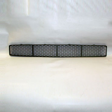 Grilla de Paragolpe para Ford Focus 1999 / 2004 Inf. Panal Corta para Faro