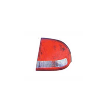 Faro trasero derecho para Classic 2010 en Adelante 4 Ptas exterior