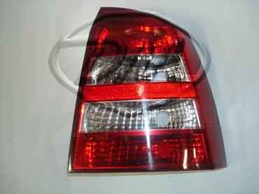 Faro trasero izquierdo para Chevrolet Astra 2003 en Adelante 3 / 5 Ptas